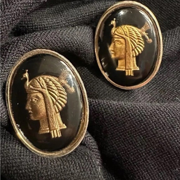 unkown Other - Vintage Black and Gold Egyptian or Greek cuff links